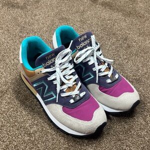 New Balance Men's Purple and Tan Sneakers